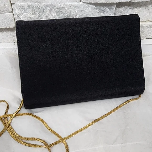 Black Mini Gucci Bag – Vintage Style, Wear as Clutch or Shoulder Bag - Picture 4 of 16